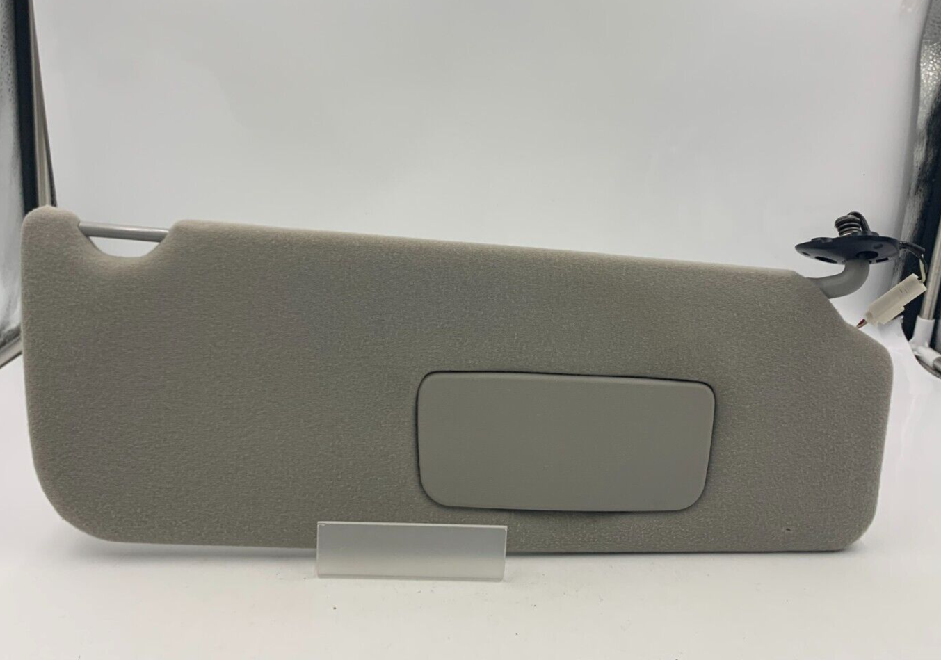 2005-2010 Toyota Sienna Passenger Sun Visor Gray Illuminated OEM A02B53035
