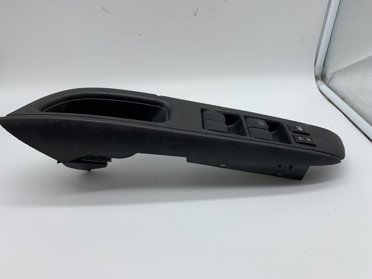 2012-2019 Nissan Versa Master Power Window Switch OEM B03B54010
