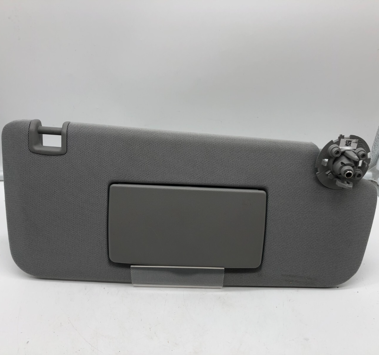 2017-2022 Chevrolet Trax Passenger Sun Visor Gray Illuminated OEM C02B54004