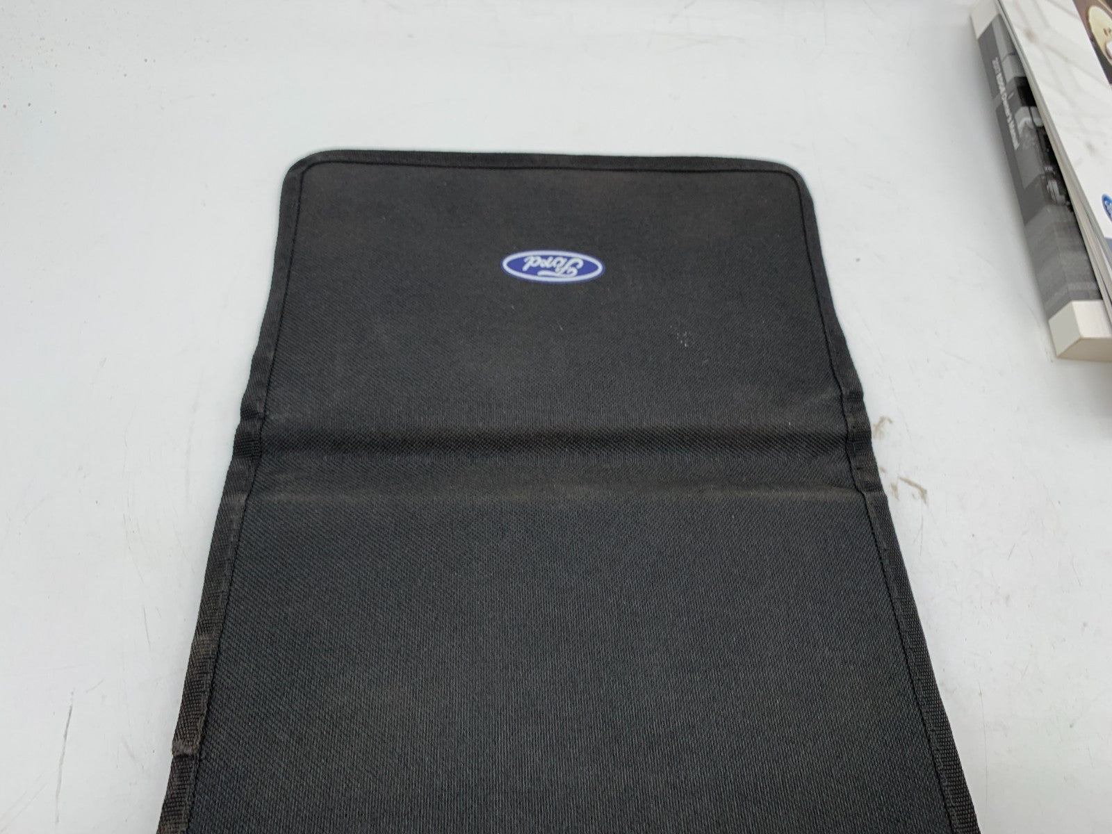 2017 Ford Edge Owners Manual Set with Case OEM C02B04007