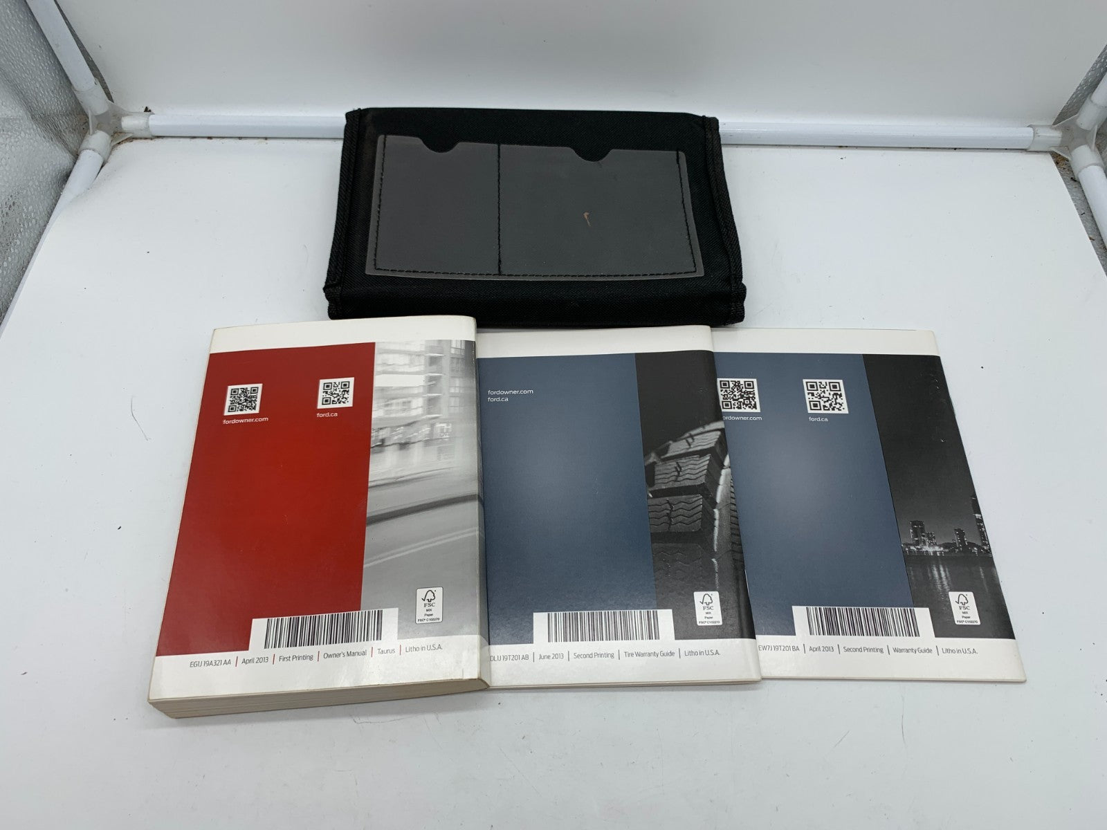 2014 Ford Taurus Owners Manual Set with Case OEM D01B63012