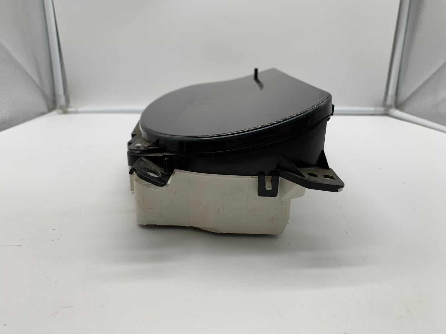 2001-2002 Mazda Millenia Speedometer Instrument Cluster 83123 Miles C04B63007