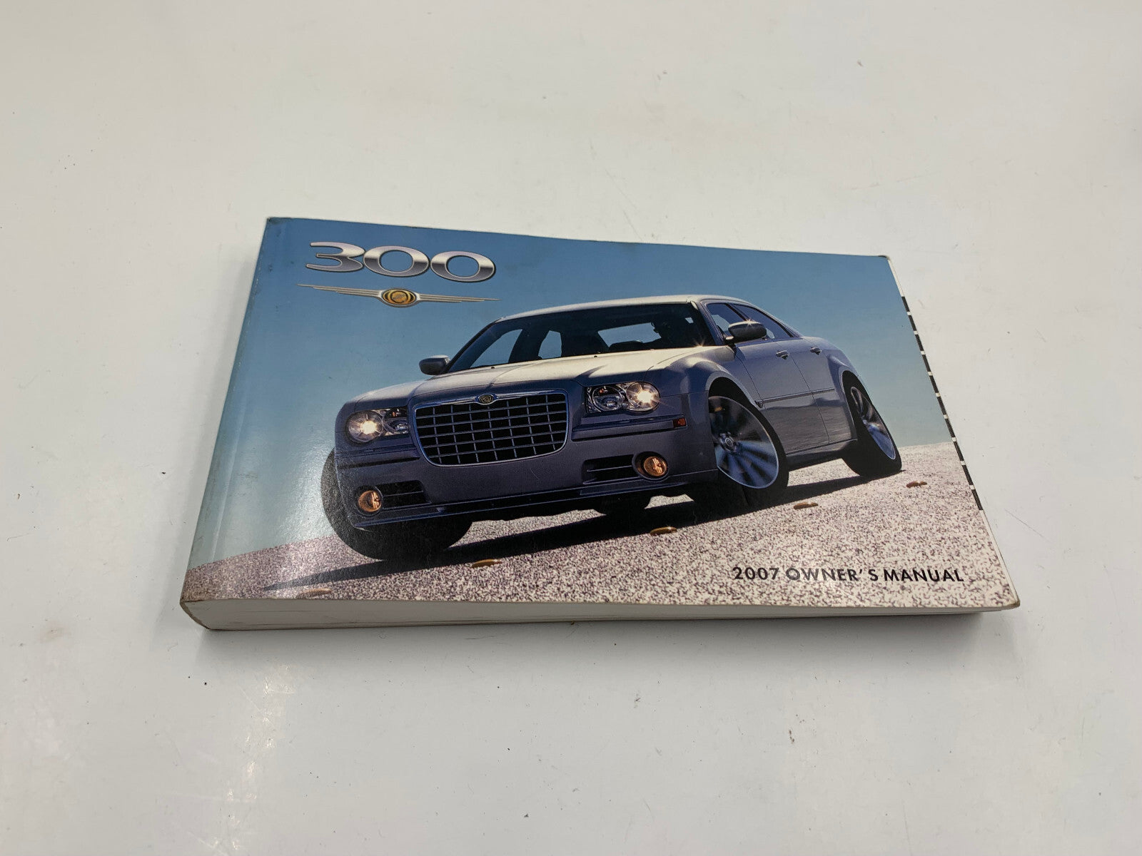 2007 Chrysler 300 Owners Manual Set with Case OEM E04B29085