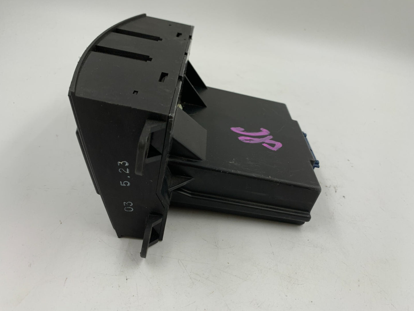 2004 Cadillac SRX AC Heater Climate Control Unit OEM C03B02081