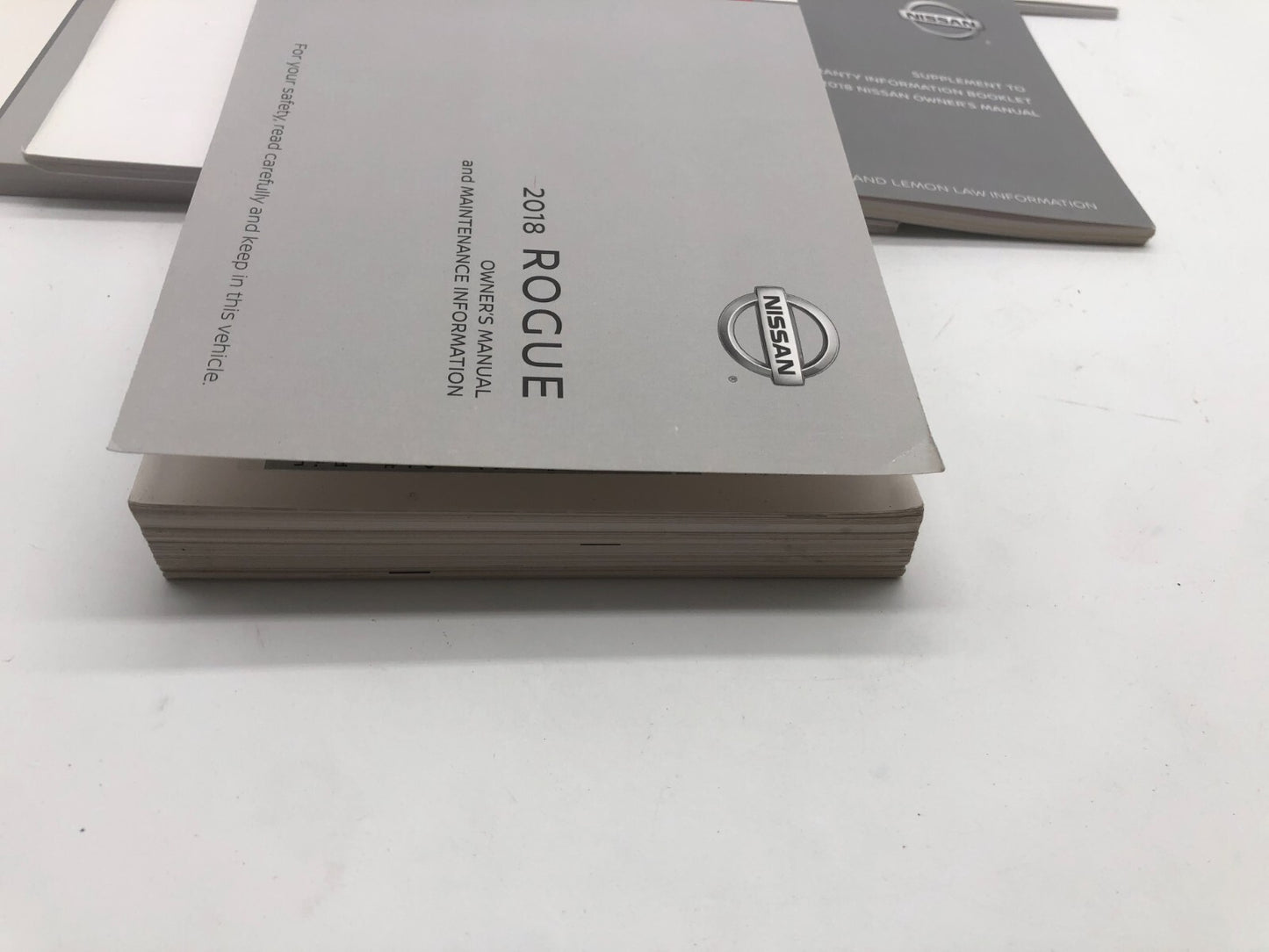 2018 Nissan Rogue Owners Manual Set with Case OEM A03B35058