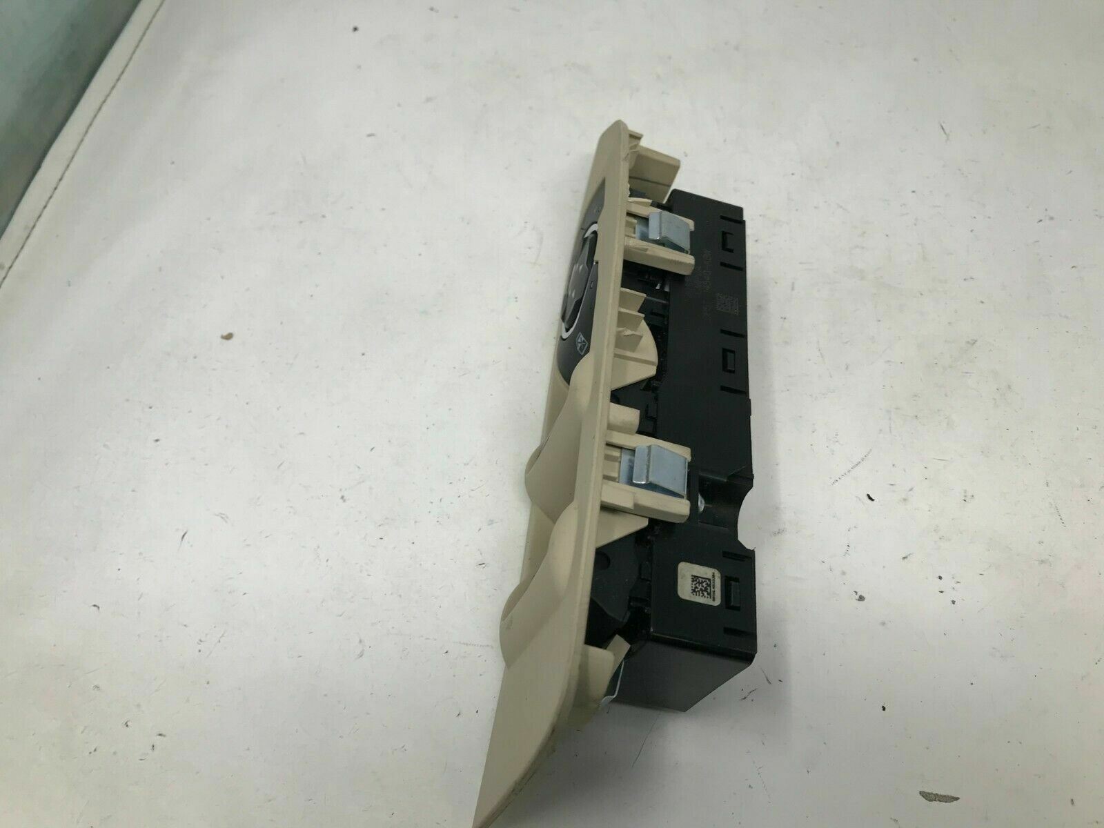 2013-2020 Lincoln MKZ Master Power Window Switch OEM C01B24009