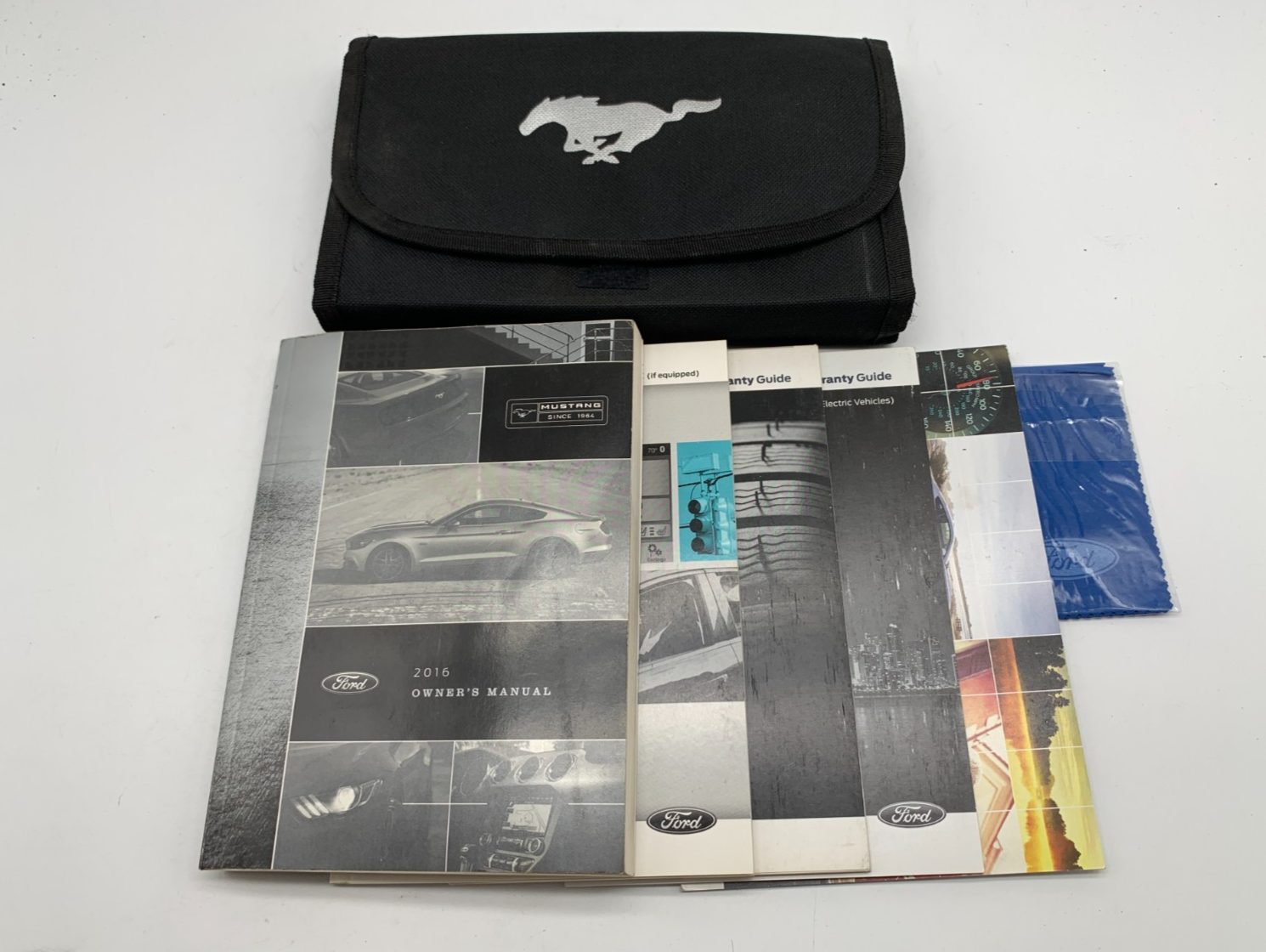 2016 Ford Mustang Owners Manual Set with Case OEM C02B04037