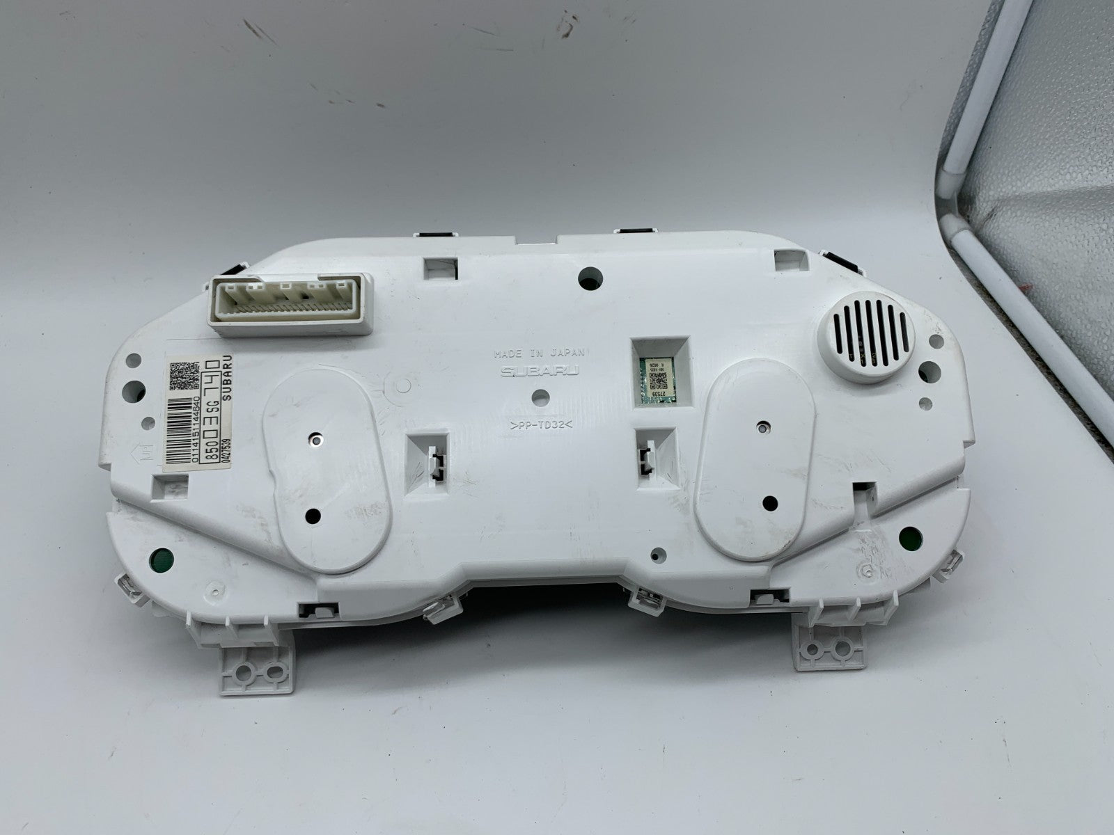 2015 Subaru Forester Speedometer Instrument Cluster 93,692 Miles OEM B03B49005