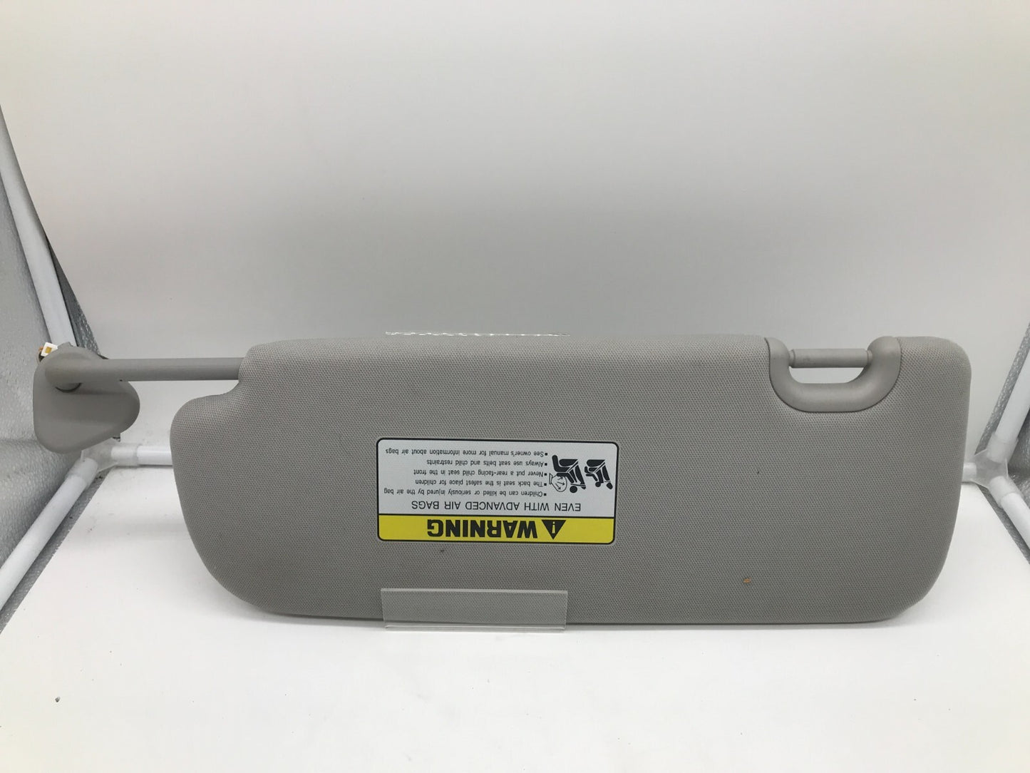 2013-2019 Hyundai Santa Fe Passenger Sun Visor Illuminated Gray OEM C01B18013