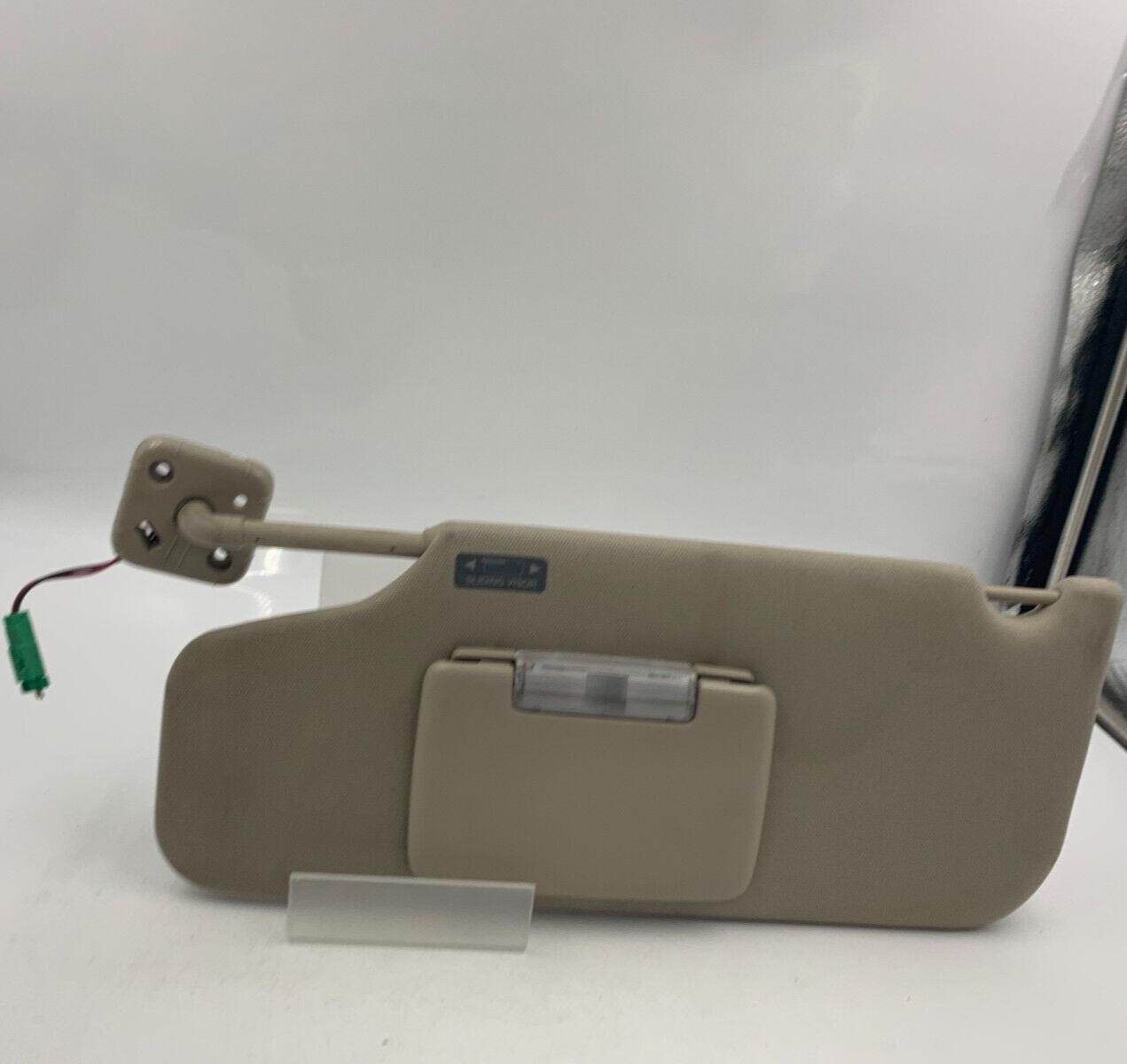 2010-2011 Ford Taurus Driver Side Sun Visor Sunvisor Gray Illuminated E03B63004