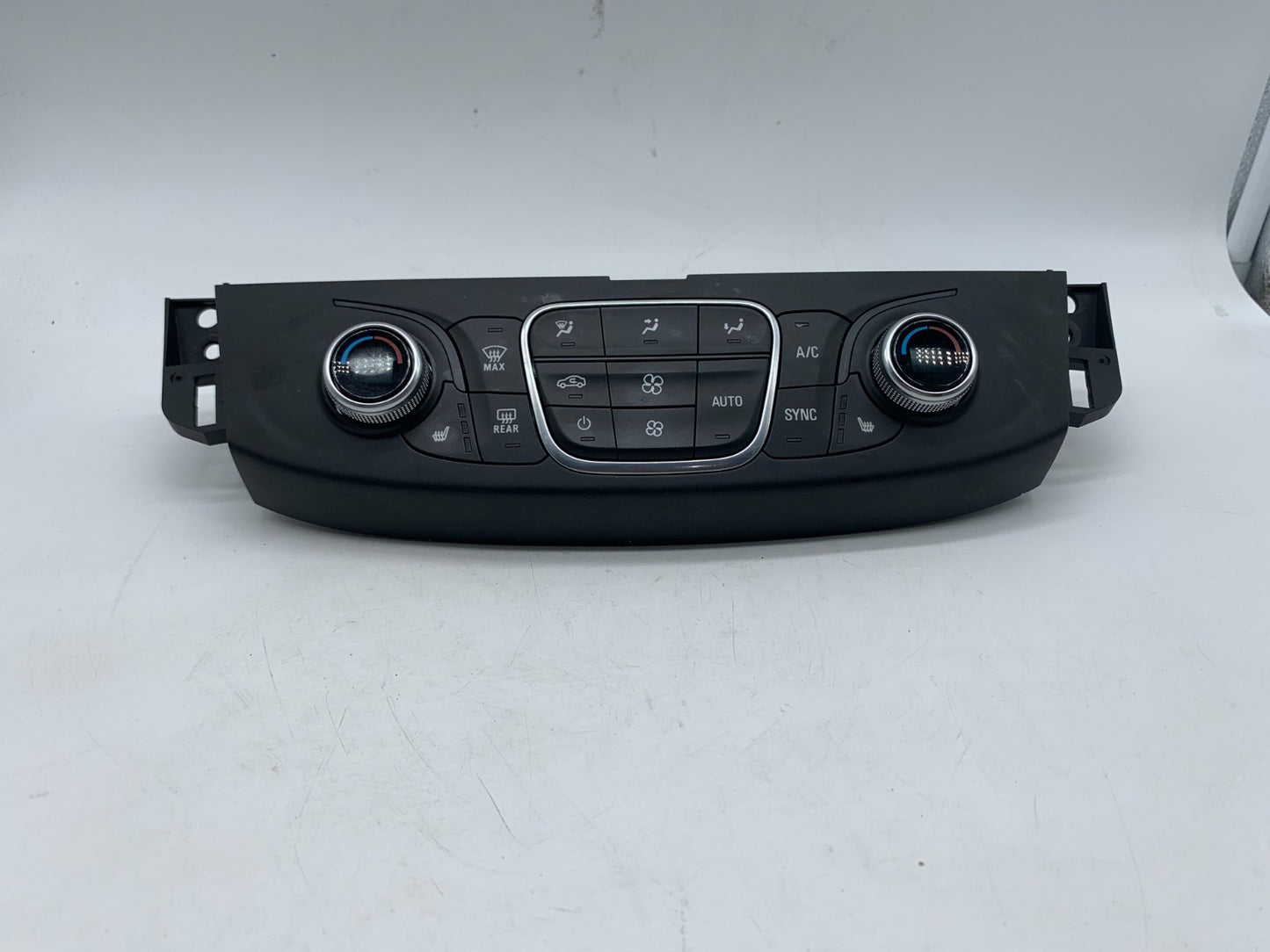 2022-2024 Chevrolet Traverse Climate Control AC Heater w/Heated Seats D03B02006