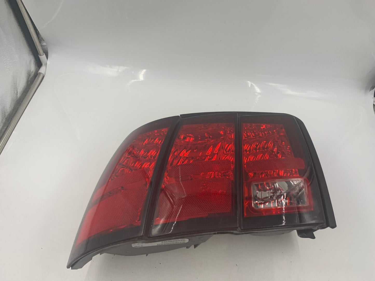 1999-2002 Ford Mustang Driver Side Tail Light Taillight OEM D01B59006