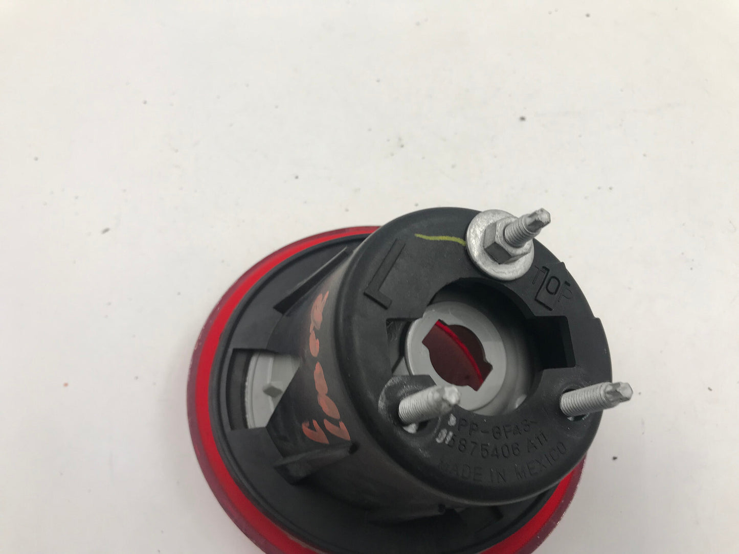 2006-2011 Chevrolet HHR Driver Side Lower Tail Light Taillight OEM E01B69005