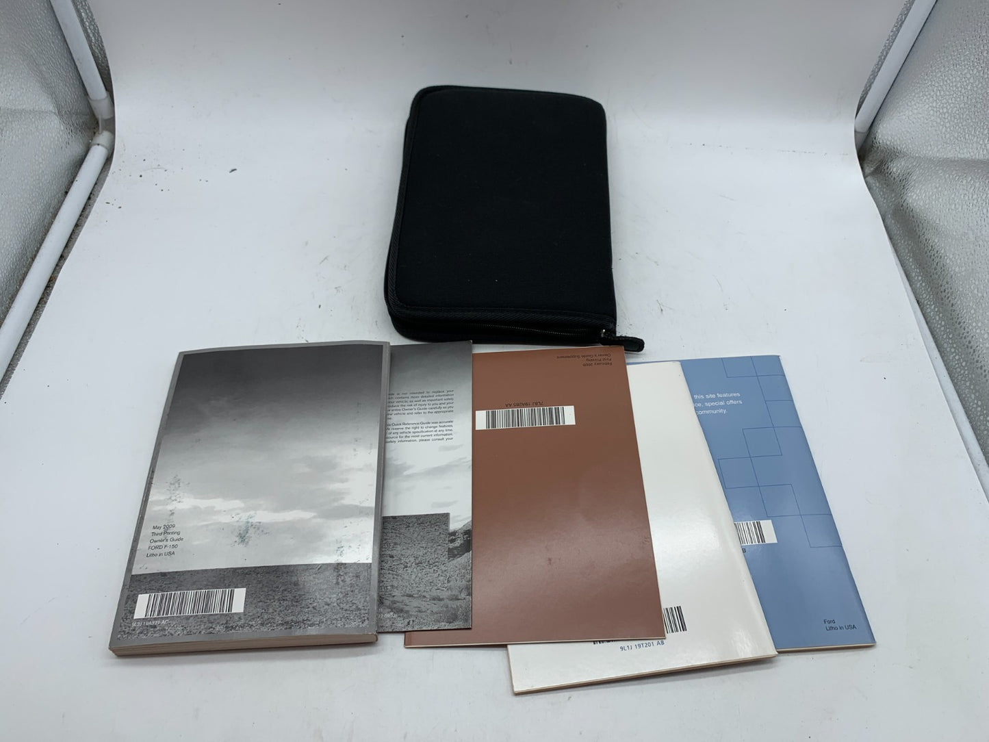 2009 Ford F-150 F150 Owners Manual Set with Case OEM A03B44003