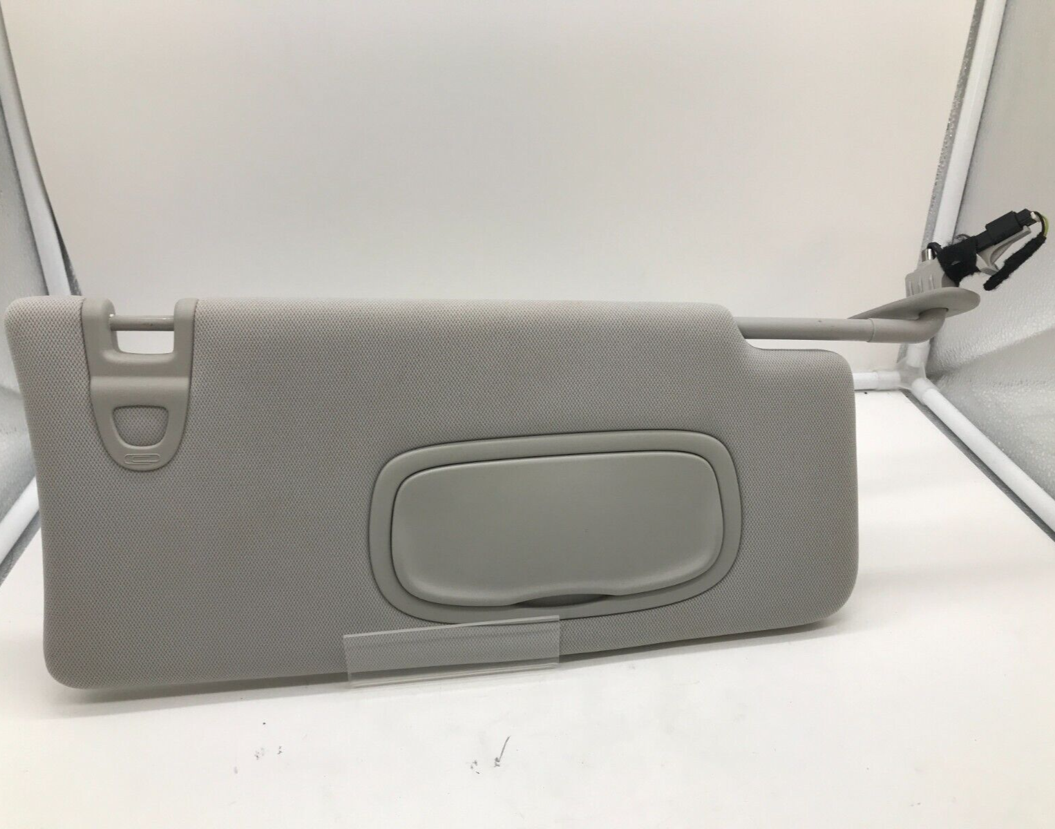 2017-2021 Jeep Compass Passenger Sun Visor Illuminated Gray OEM A01B50032