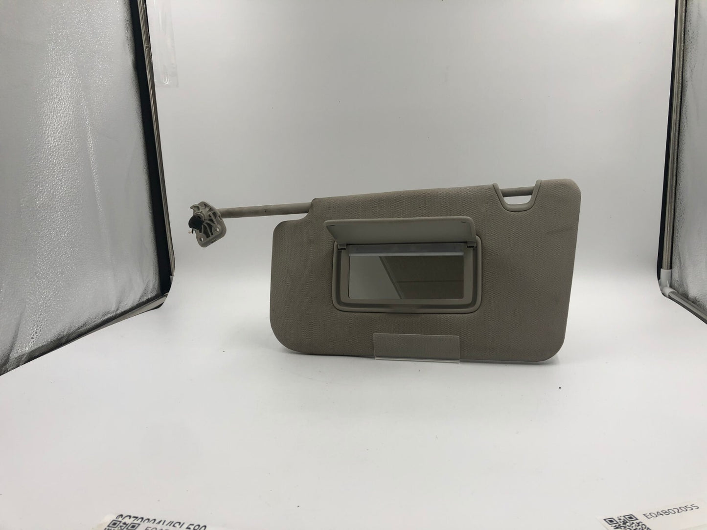 2018-2020 Nissan Rogue Driver Sun Visor Gray Illuminated OEM C03B59008