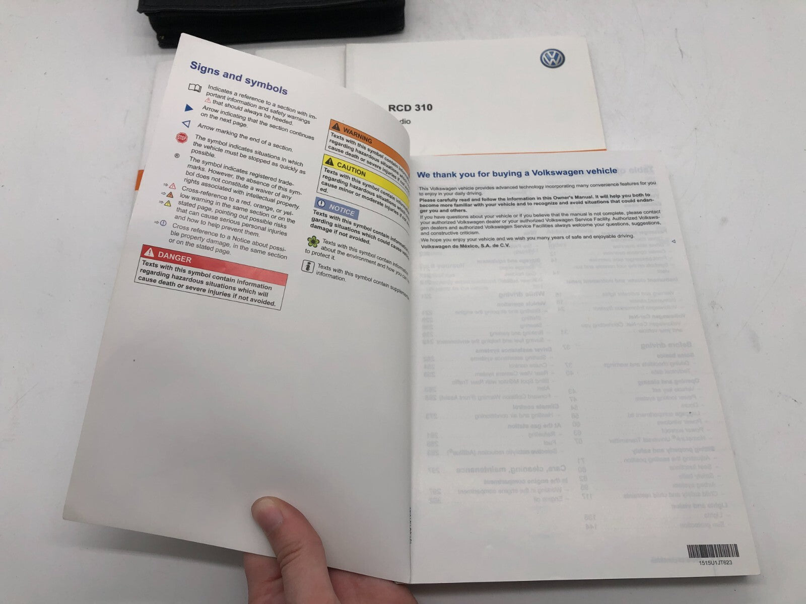 2015 Volkswagen Jetta GLI Owners Manual Set with Case OEM E03B10058