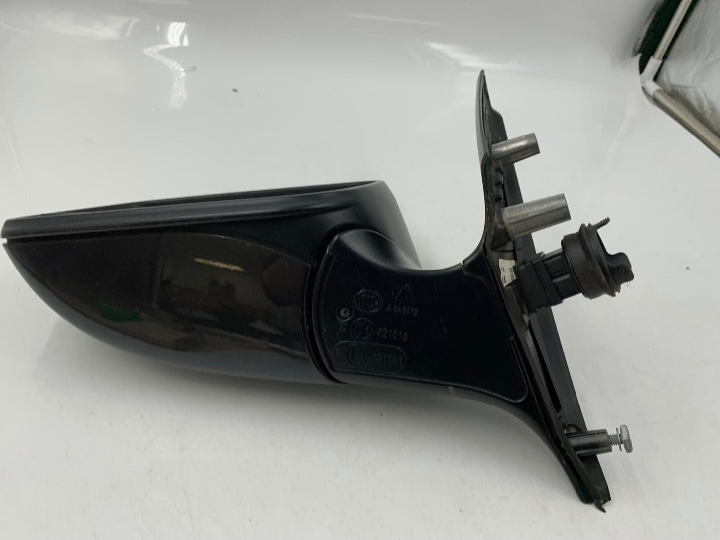2011-2012 BMW 528i Driver Side View Power Door Mirror Black OEM D04B18081