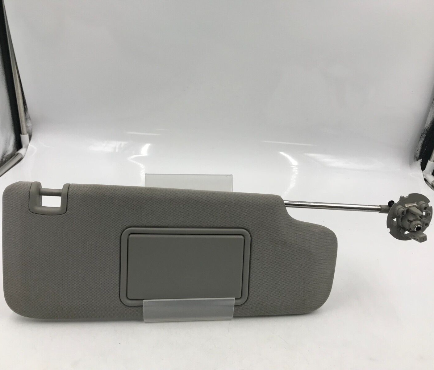 2004-2012 Chevrolet Malibu Passenger Sun Visor Gray OEM C04B48015