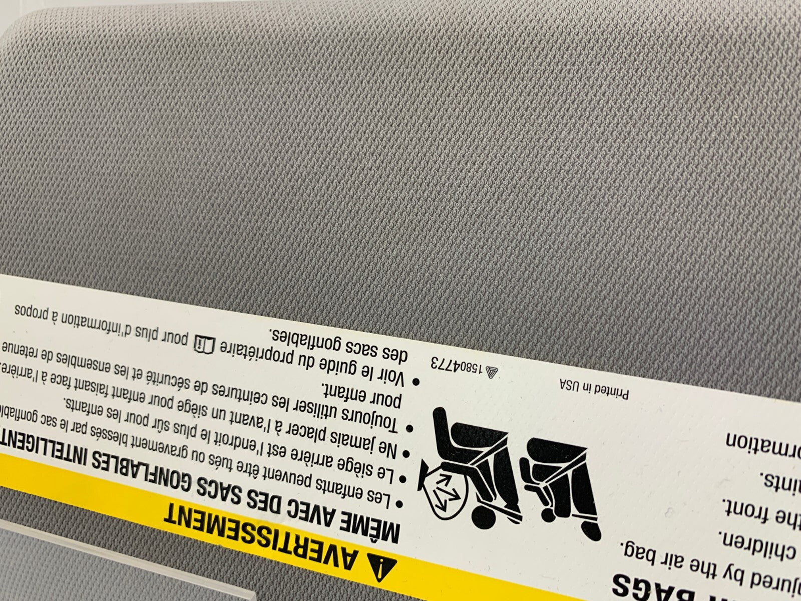 2016-2019 Chevrolet Malibu Passenger Sun Visor Gray Illuminated OEM C04B45057