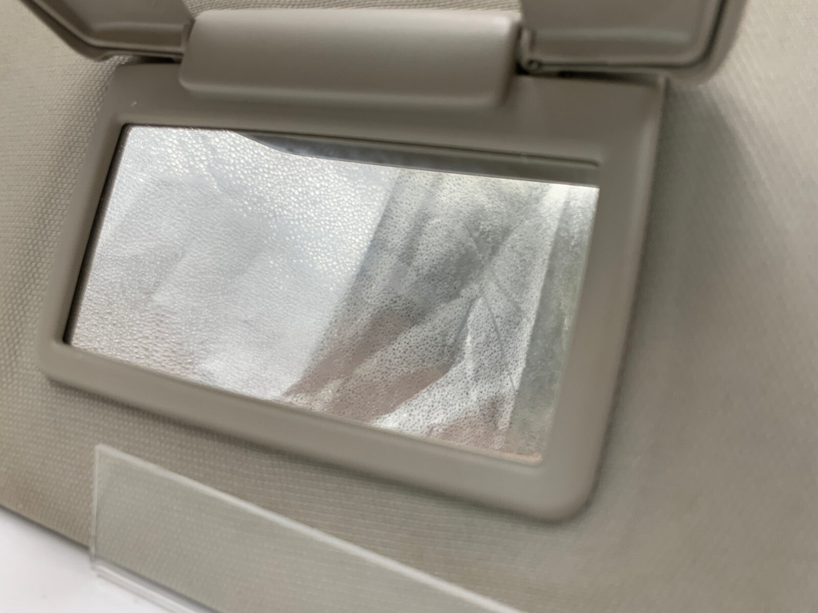 2006-2010 Jeep Commander Driver Sun Visor OEM E03B56029