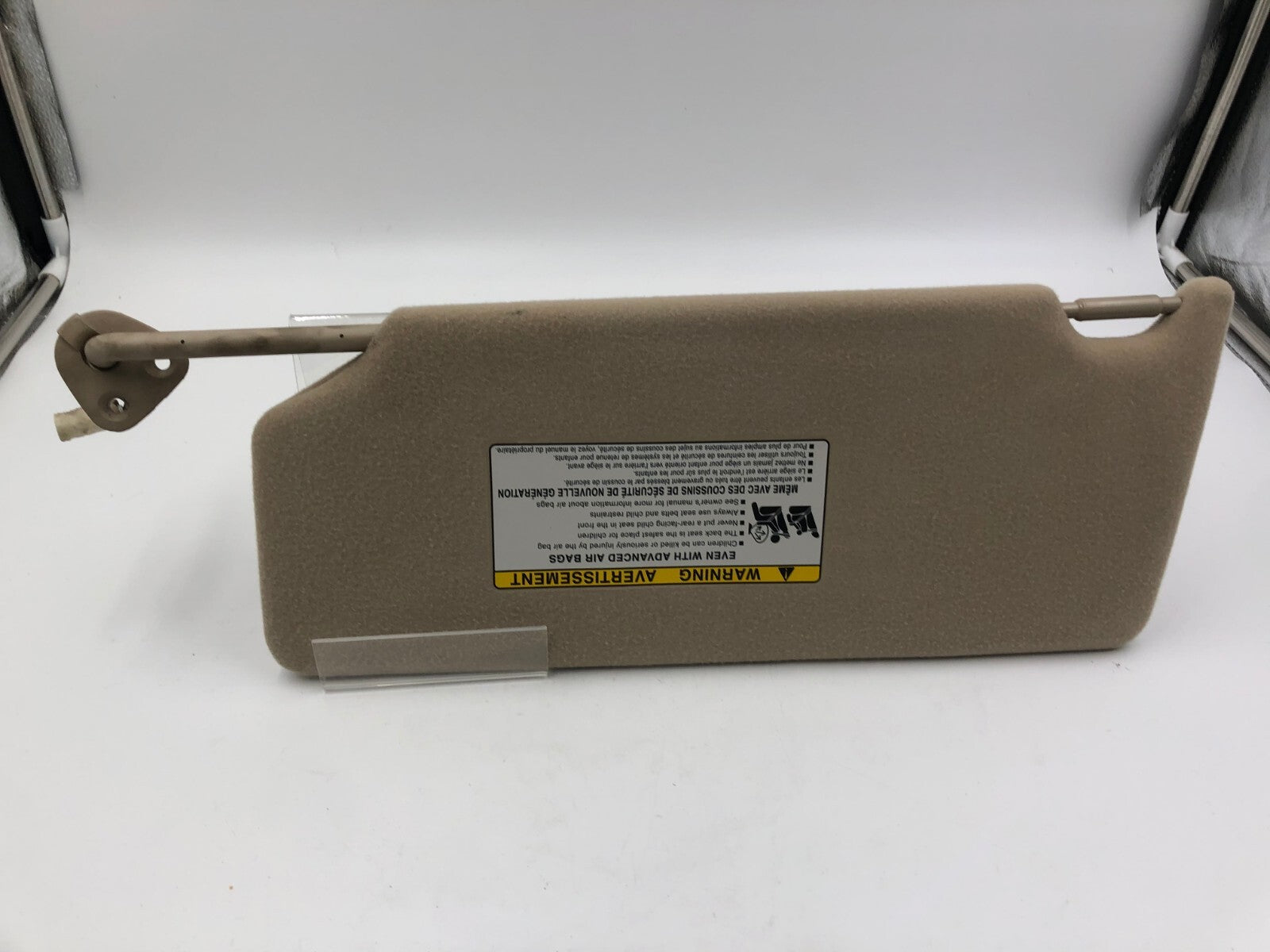 2005-2012 Toyota Avalon Passenger Sun Visor Tan Illuminated OEM A04B12029