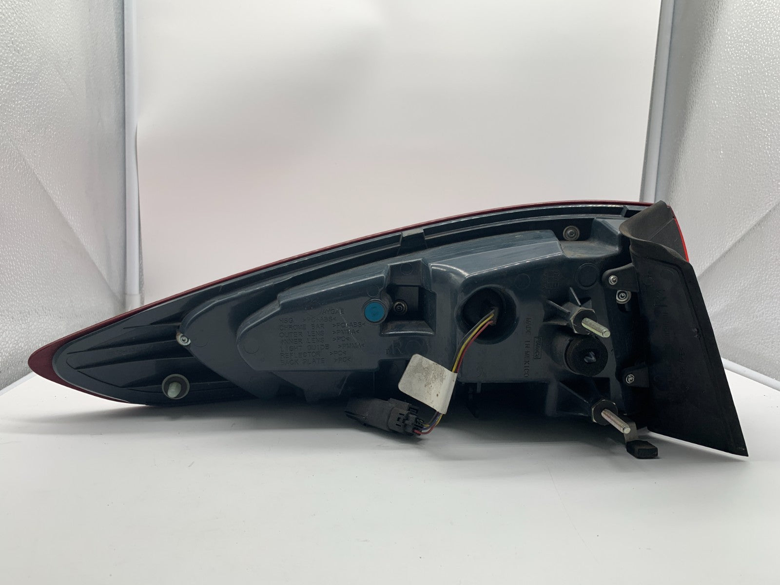 2017-2020 Ford Fusion Driver Side Tail Light Taillight OEM B04B23018