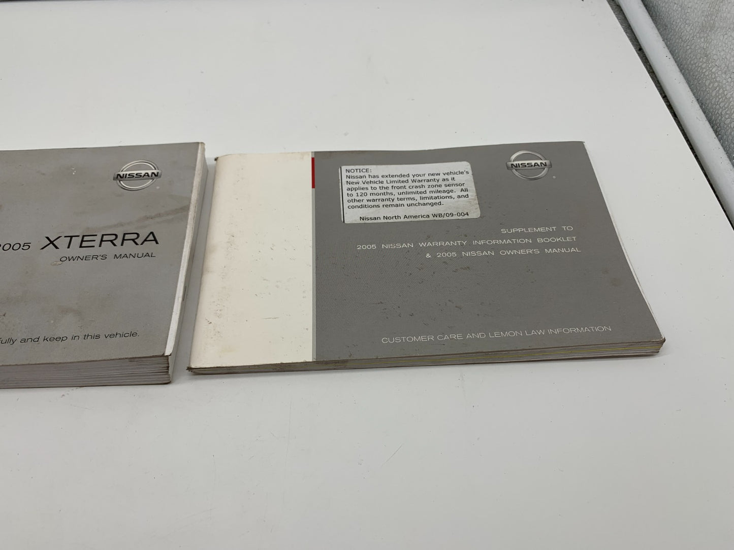 2005 Nissan Xterra Owners Manual Set OEM A01B44011