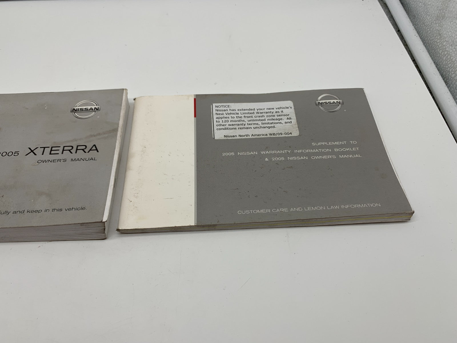 2005 Nissan Xterra Owners Manual Set OEM A01B44011