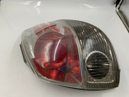 2003-2004 Toyota Matrix Passenger Side Taillight Tail Light OEM E02B67002
