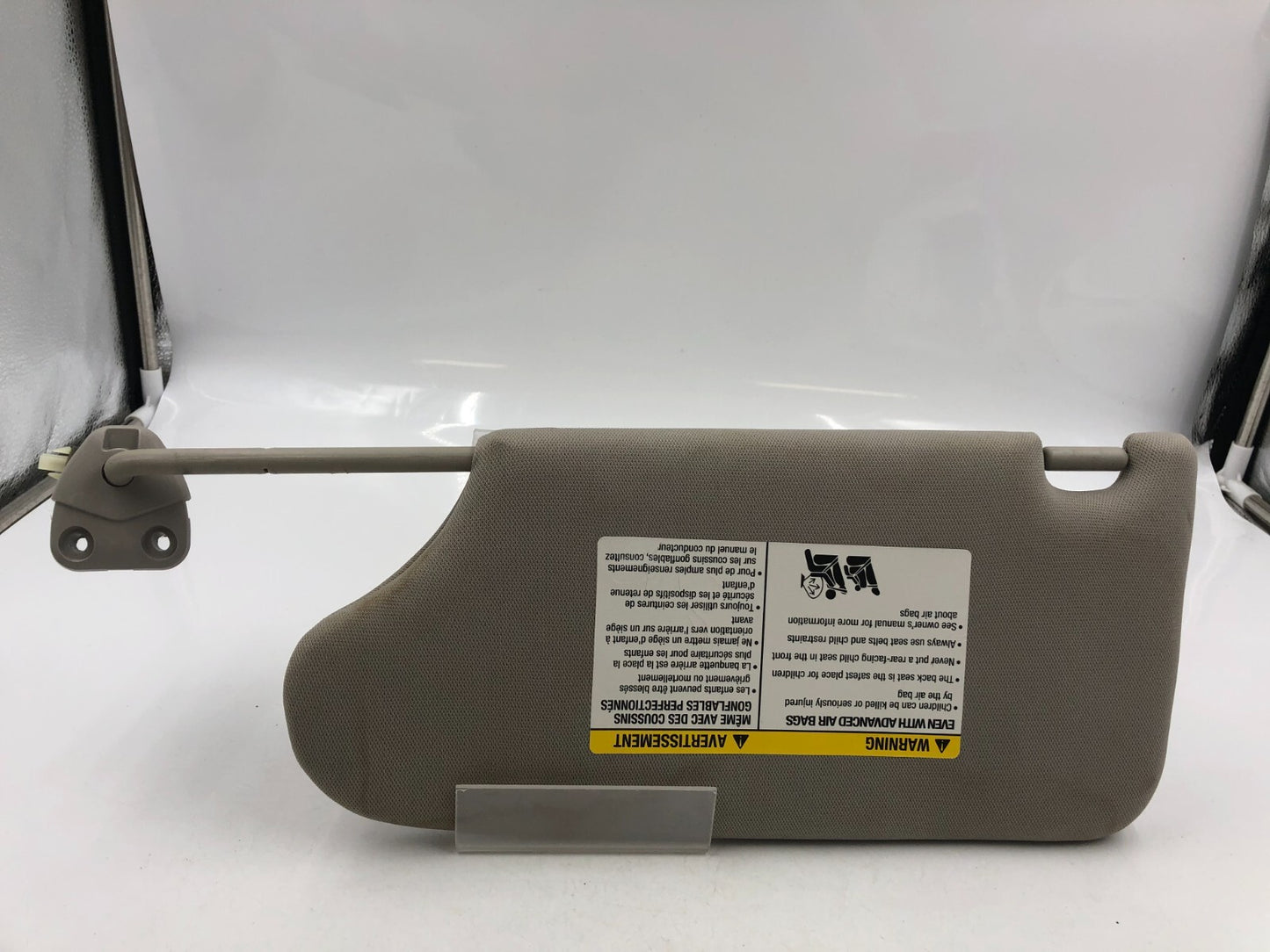 2013-2018 Nissan Altima Sedan Passenger Sunvisor Gray Illumination OEM B01B01001