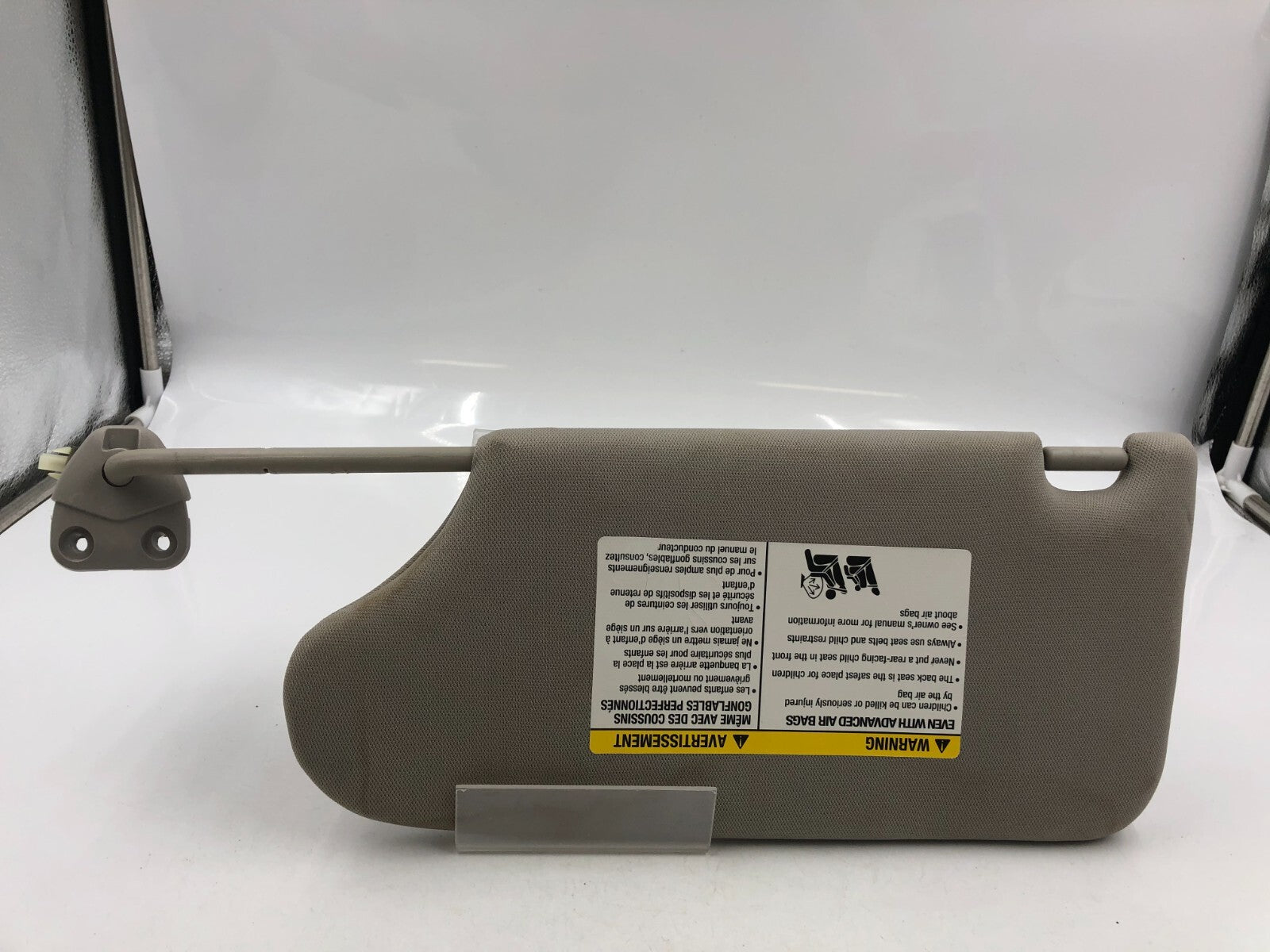 2013-2018 Nissan Altima Sedan Passenger Sunvisor Gray Illumination OEM B01B01001