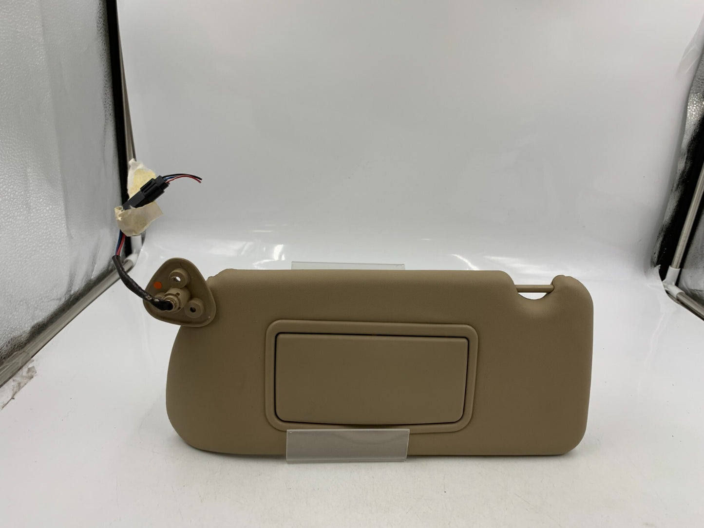 2003-2007 Cadillac CTS Driver Sun Visor Tan Illuminated OEM A01B29062