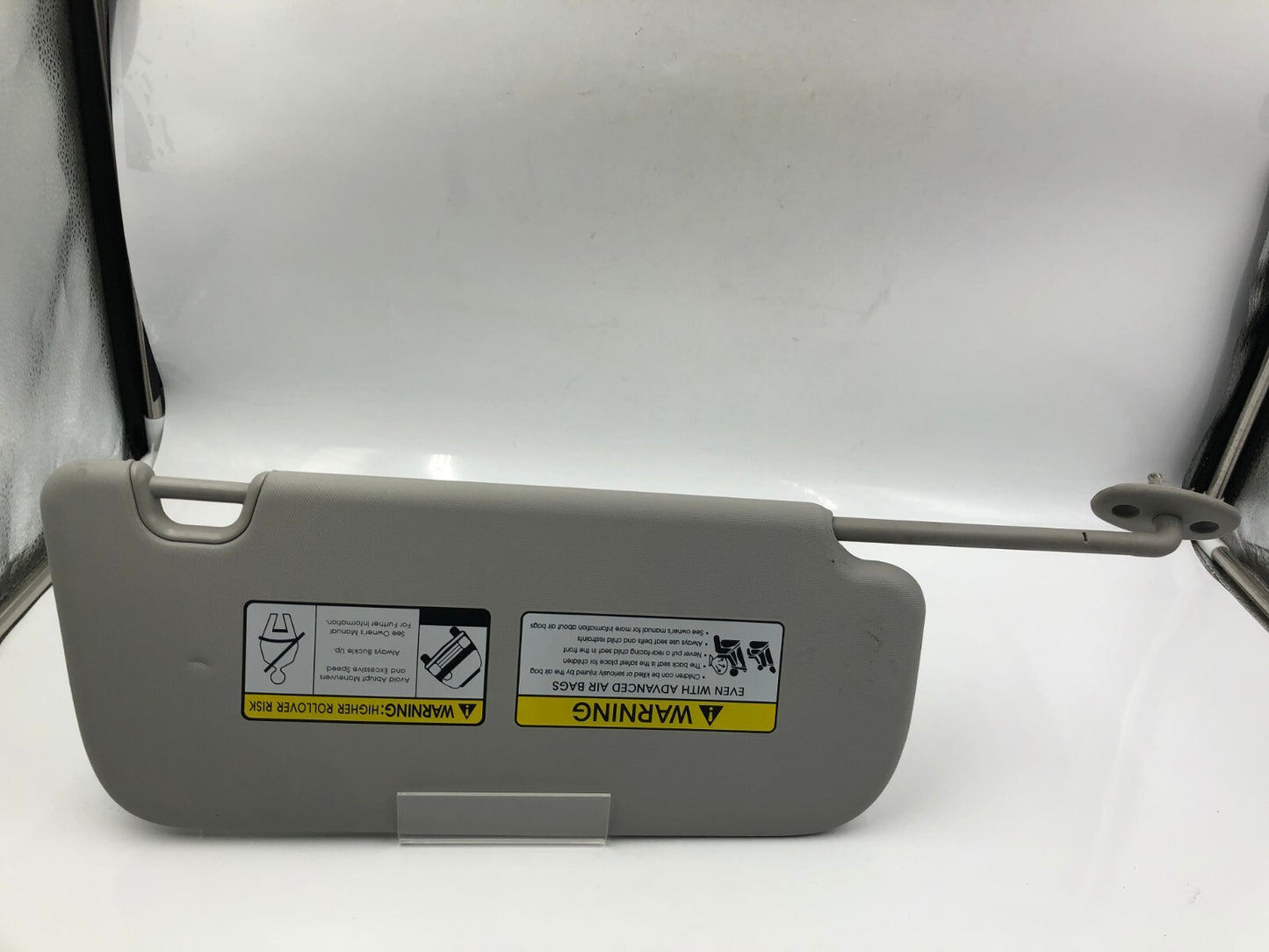 2014-2019 Kia Soul Driver Sun Visor Gray Illuminated OEM B03B12001