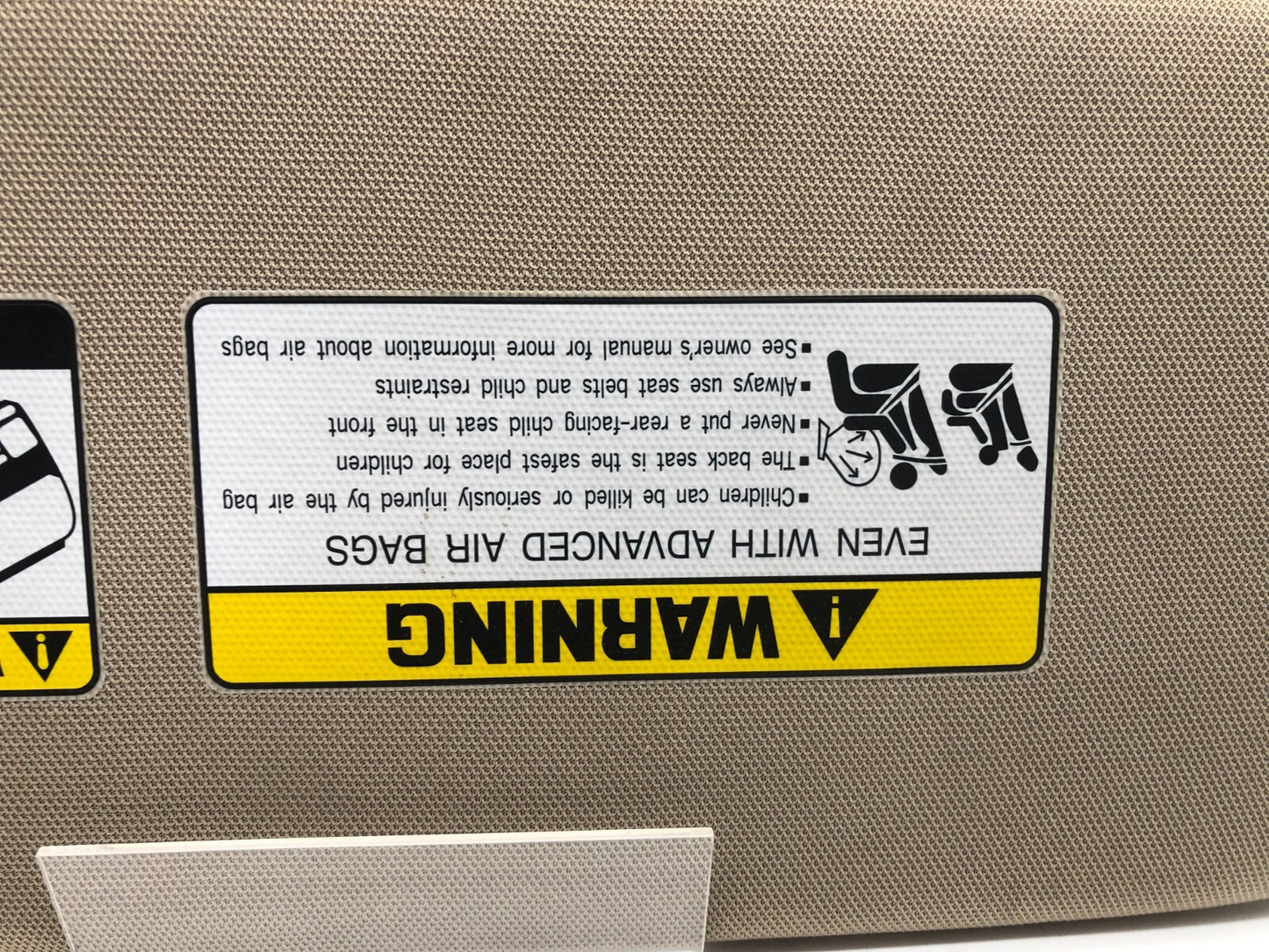 2013-2019 Hyundai Santa Fe Driver Sun Visor Beige Illuminated OEM A01B36002