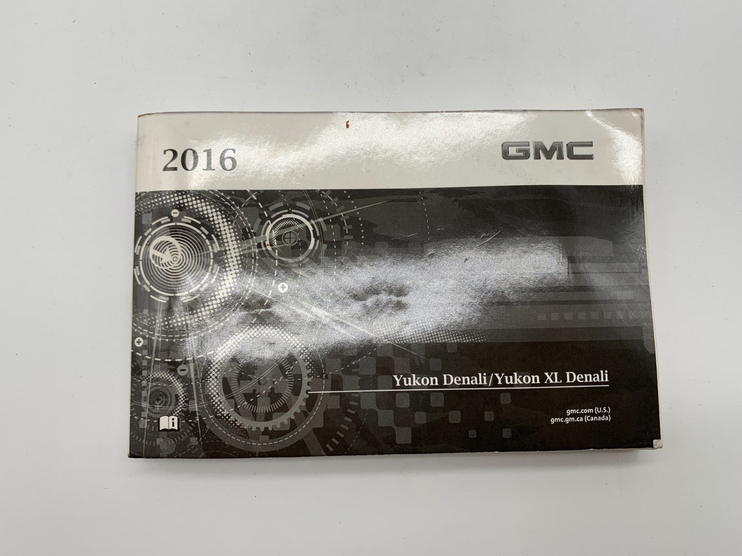 2016 GMC Yukon Denali Owners Manual Set with Case OEM C03B44005