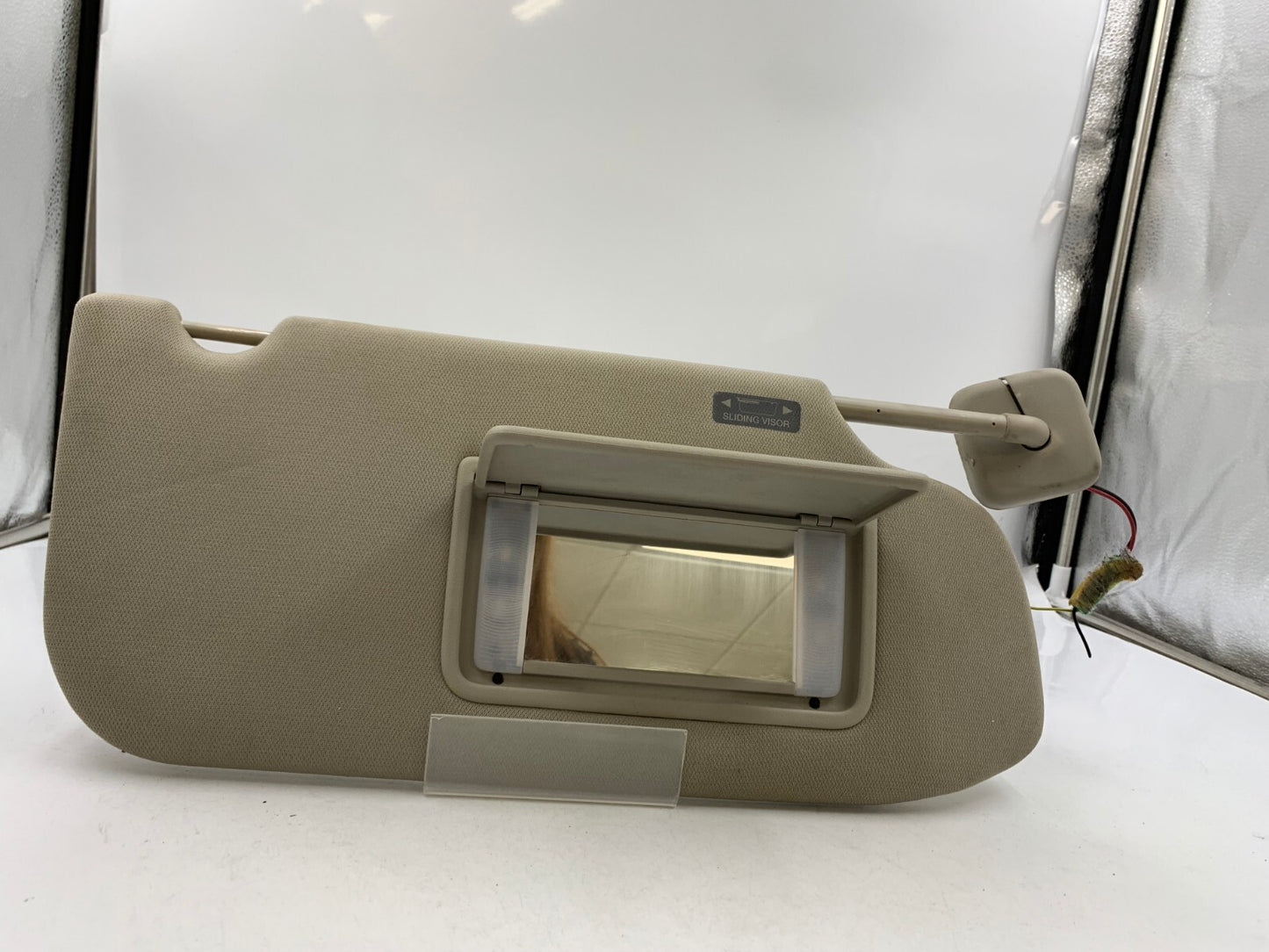 2010-2012 Lincoln MKT Passenger Sun Visor Beige illuminated OEM B01B02004