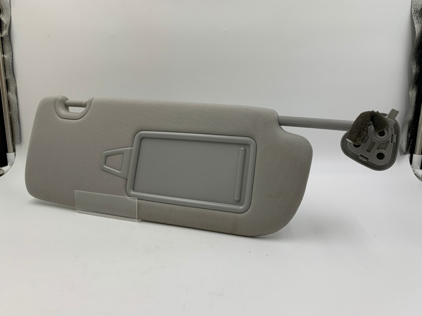 2013-2019 Hyundai Santa Fe Passenger Sun Visor Illuminated Gray OEM D02B45024