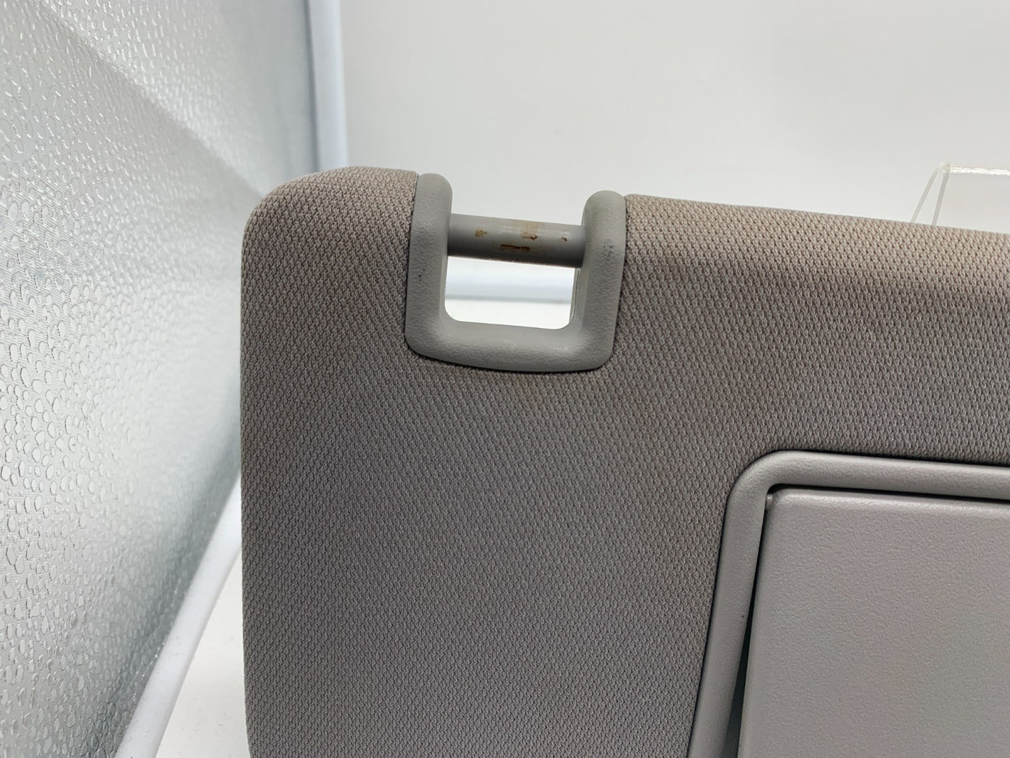 2016-2023 Chevrolet Malibu Passenger Sun Visor Gray Illuminated OEM A04B52037