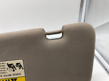 2005-2007 Kia Sorento Passenger Sun Visor Tan Illuminated OEM D03B08002