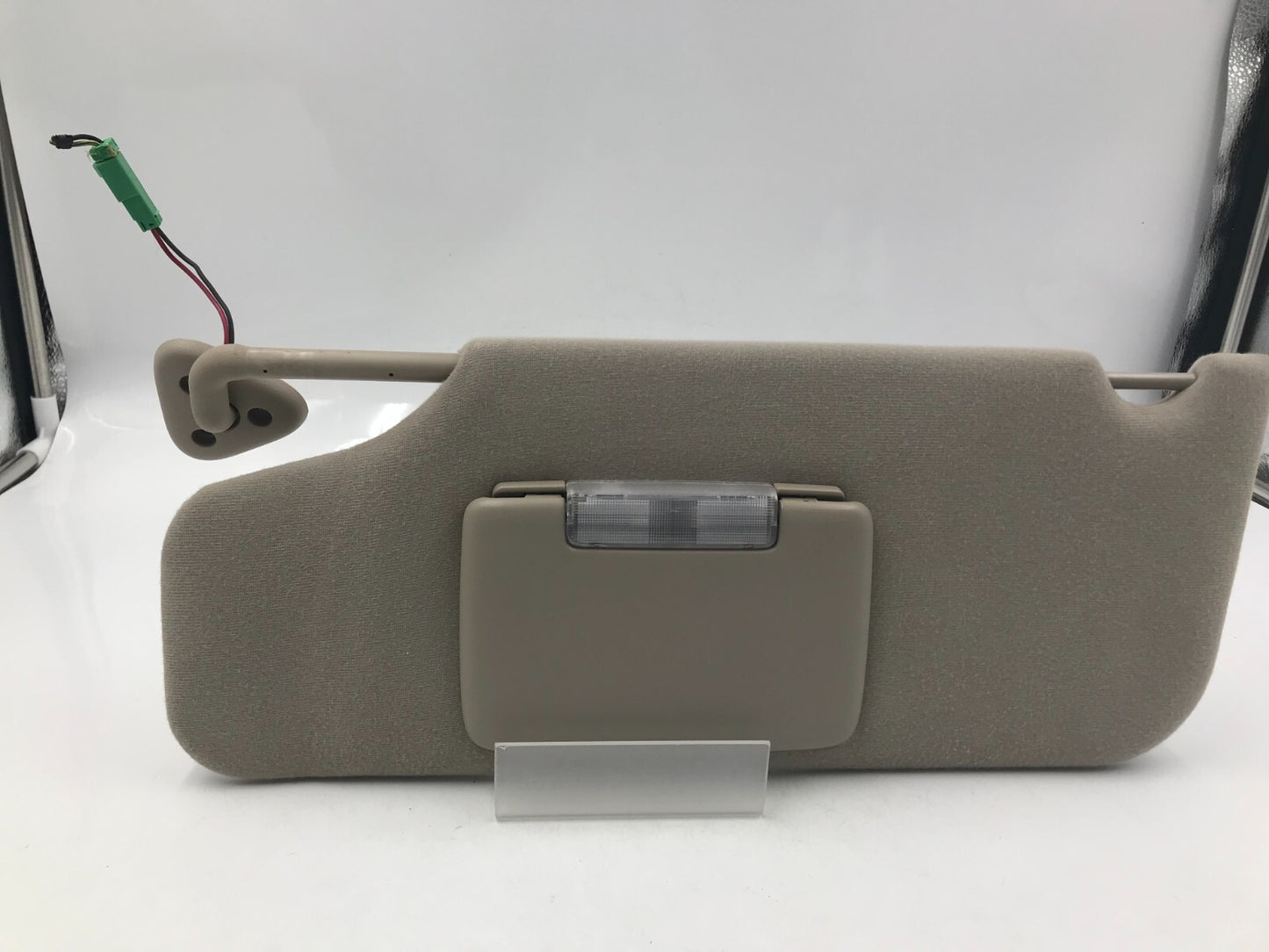 2008-2009 Mercury Sable Driver Sun Visor Sunvisor Gray Illuminated OEM D02B29042
