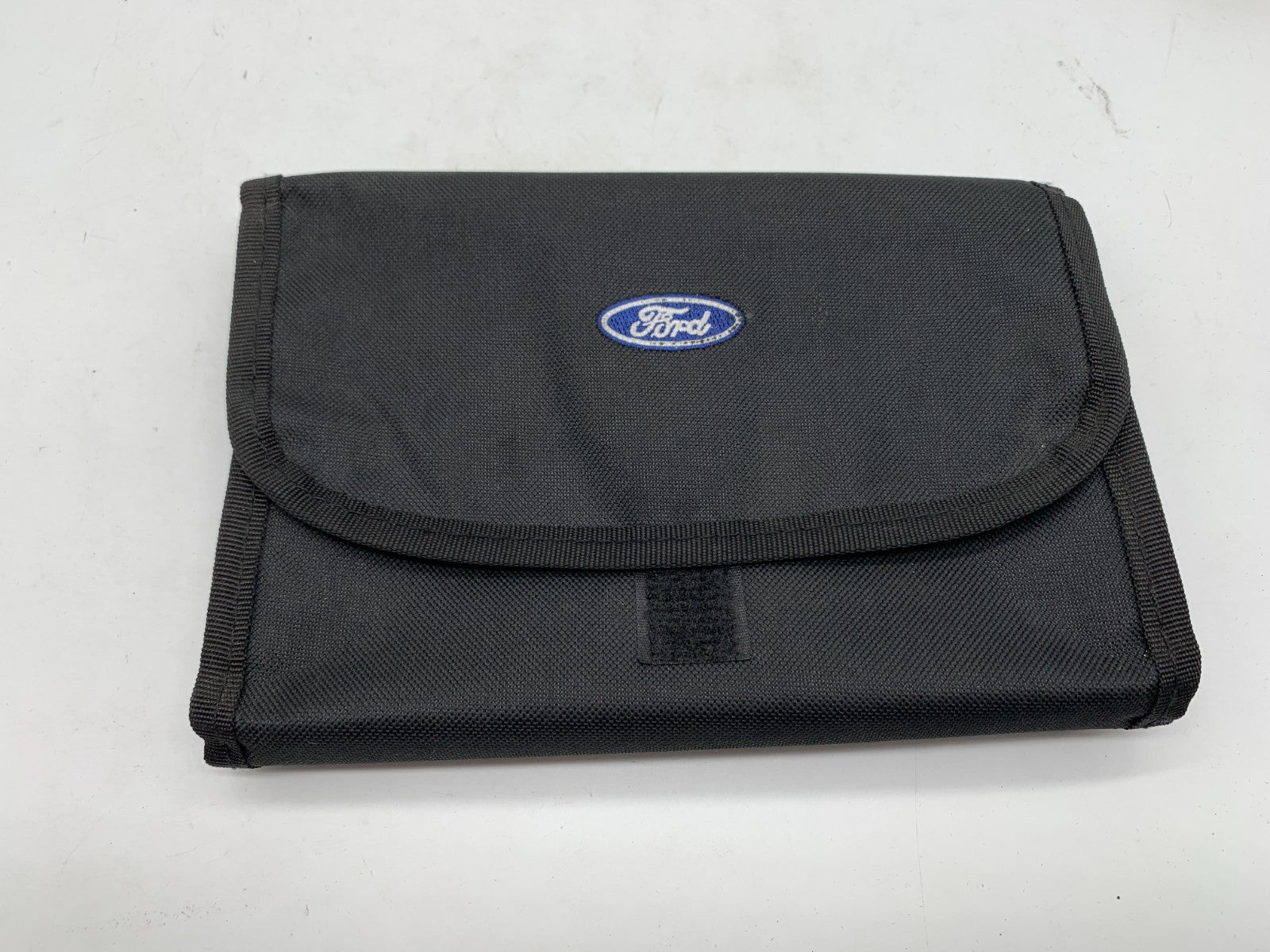 2015 Ford Explorer Owners Manual Set with Case OEM