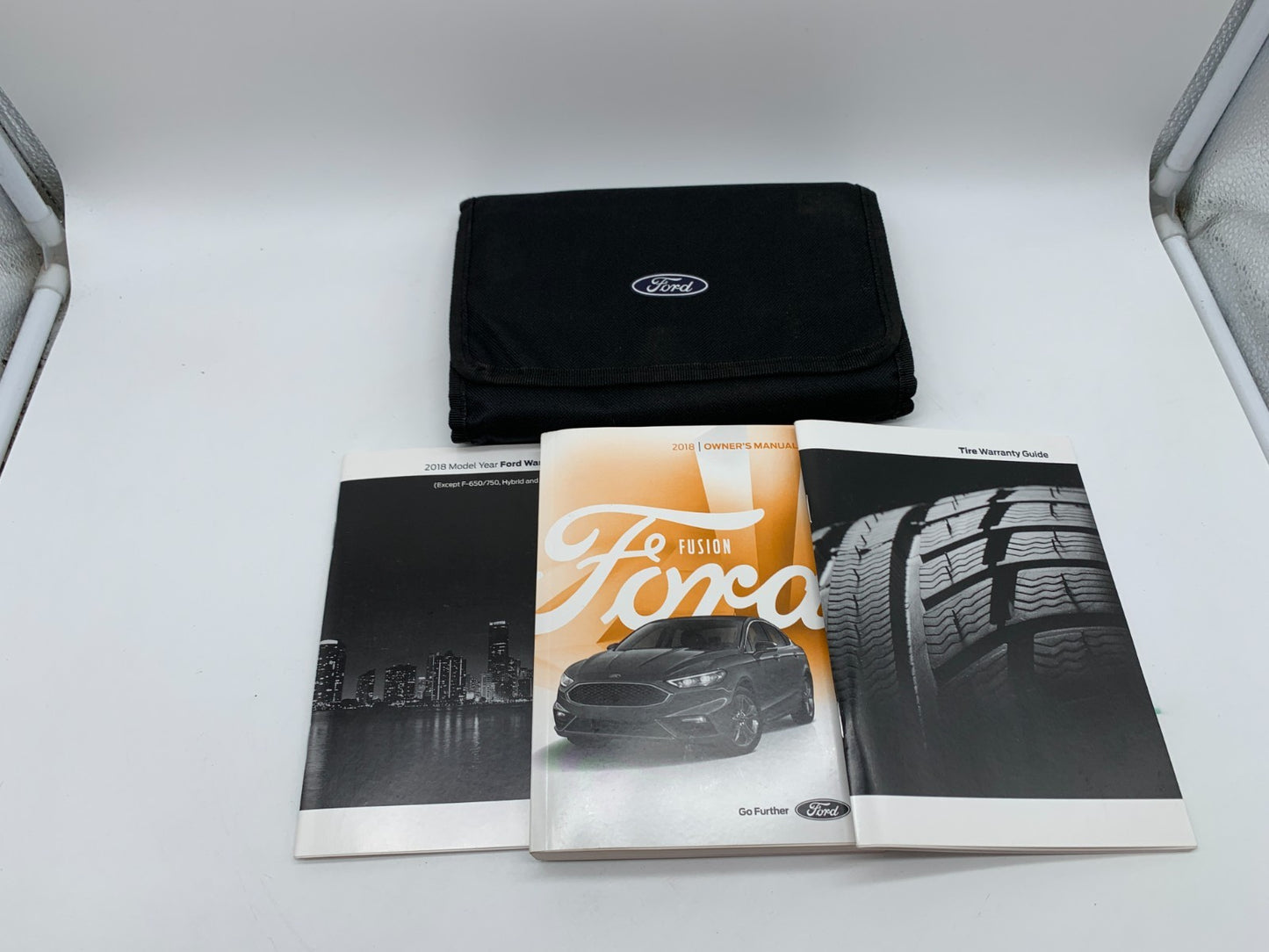 2018 Ford Fusion Owners Manual Set with Case OEM C03B08005
