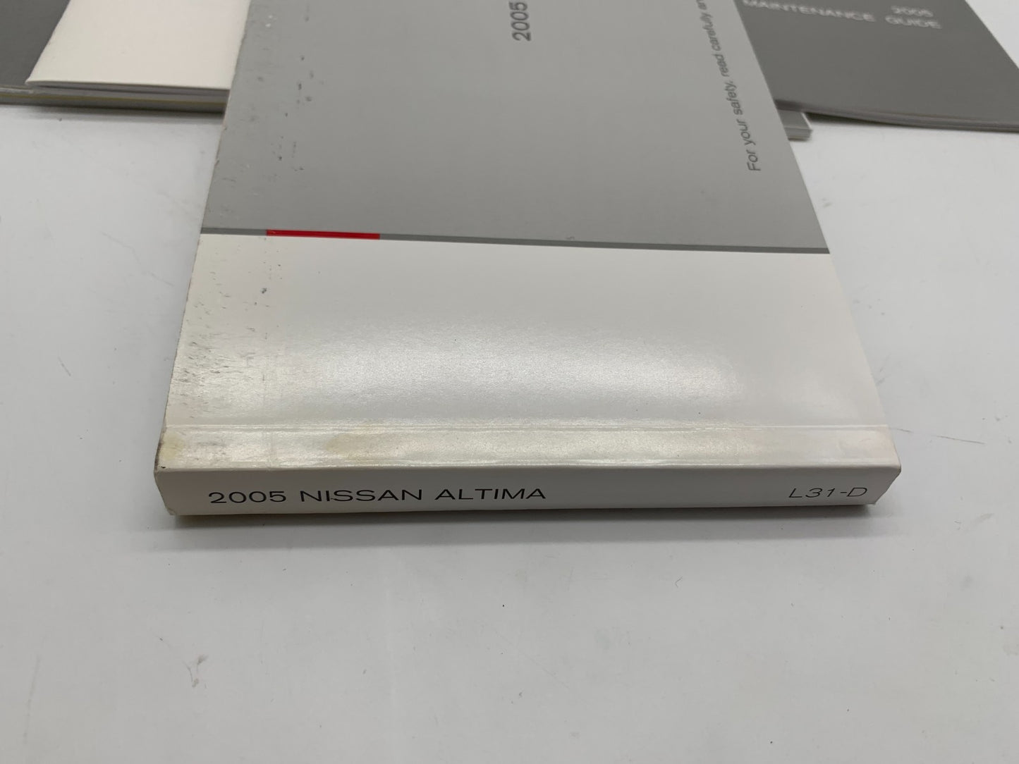 2005 Nissan Altima Owners Manual Set with Case OEM A01B47004