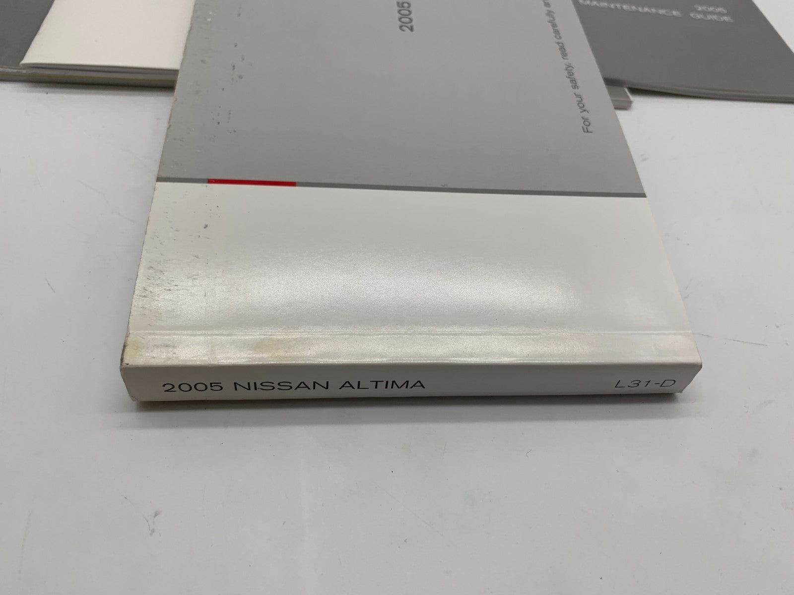 2005 Nissan Altima Owners Manual Set with Case OEM A01B47004