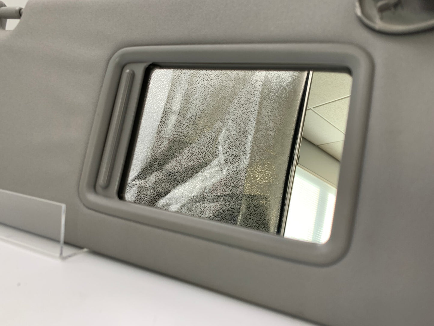 2006-2009 Toyota Rav4 Passenger Sun Visor Gray Illuminated OEM C03B07086