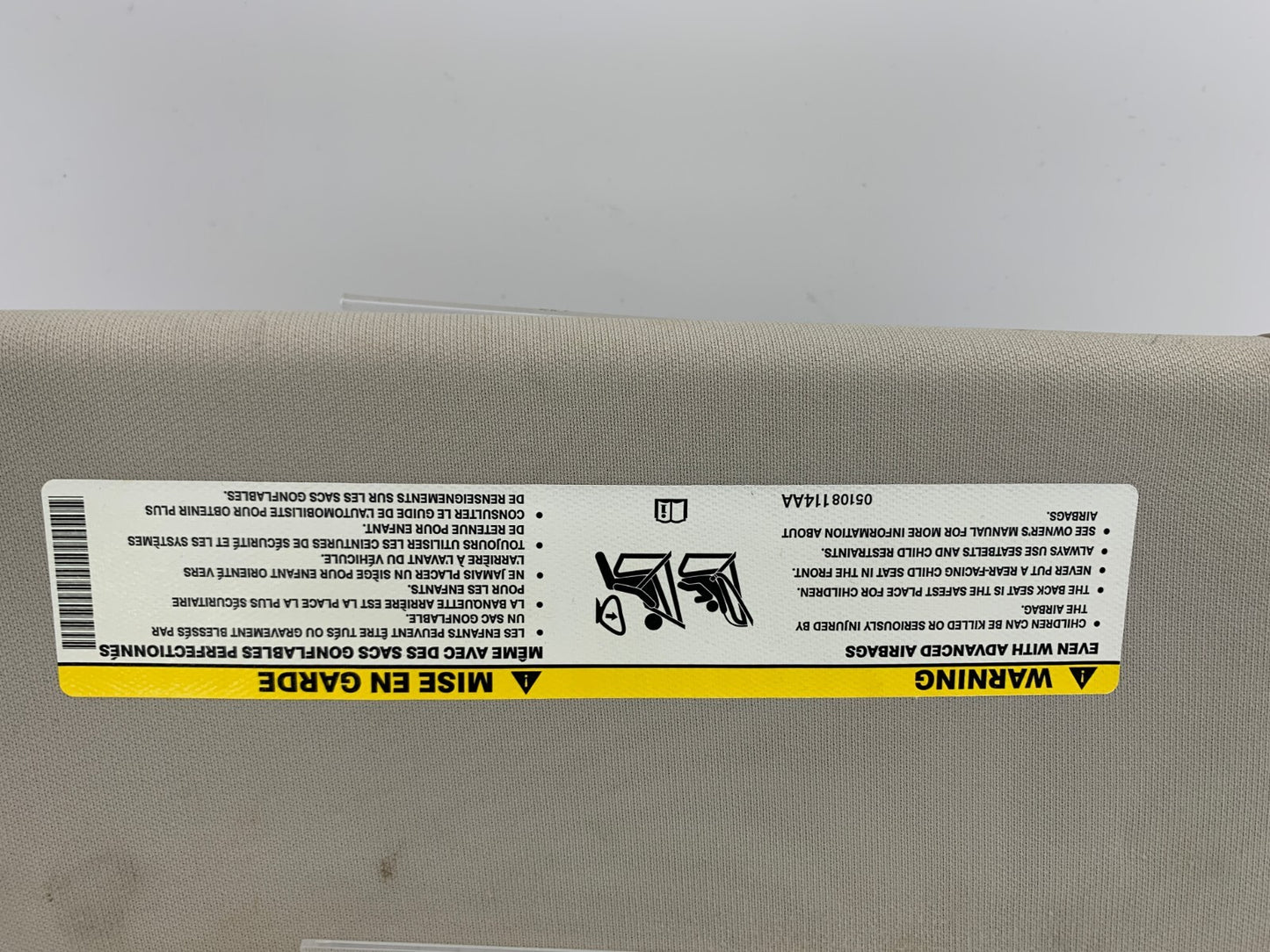 2014-2018 Jeep Grand Cherokee Passenger Sun Visor Gray Illuminated OEM D01B09004