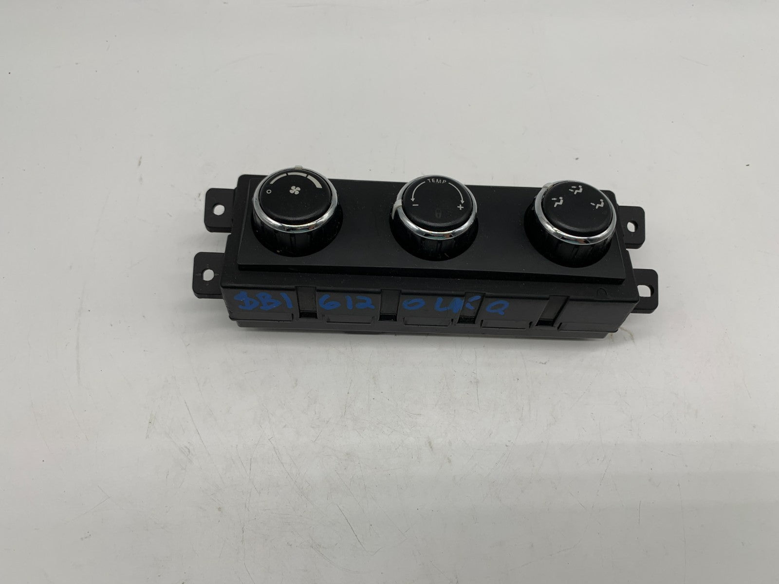 2009-2014 Volkswagen Routan Rear Climate Control AC Heater OEM A04B43009