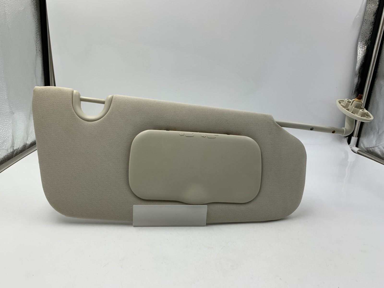 2007-2009 Jeep Patriot Passenger Sun Visor Sunvisor Gray OEM B04B34090