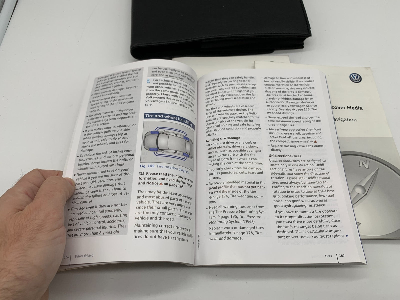 2017 Volkswagen Tiguan Owners Manual Set with Case OEM